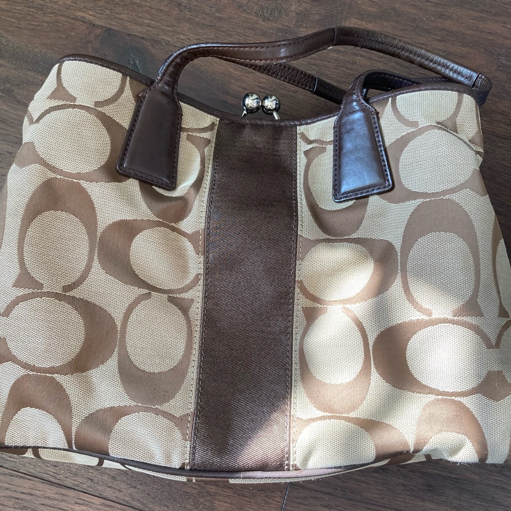 Vintage Coach Signature Brown and Cream Bag - Picture 8 of 8